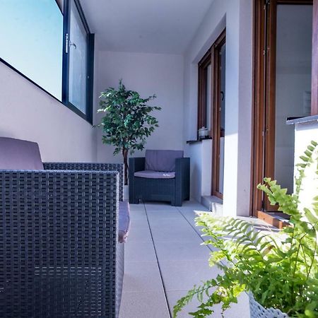 Apartment In The City Center Breslavia Esterno foto